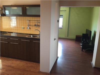 Inchiriere apartament 3 camere, in Ploiesti, zona Cantacuzino