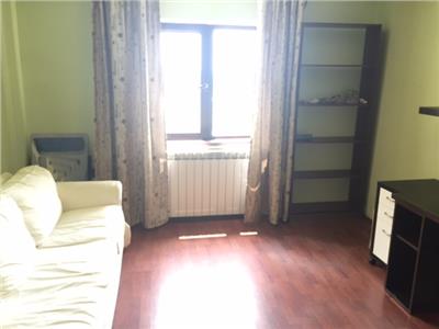 Inchiriere apartament 3 camere, in Ploiesti, zona Cantacuzino