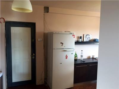 Inchiriere apartament 3 camere, in Ploiesti, zona Cantacuzino