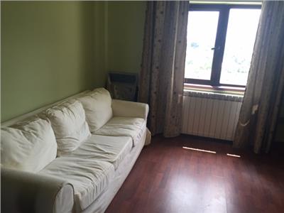 Inchiriere apartament 3 camere, in Ploiesti, zona Cantacuzino