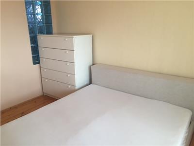 Inchiriere apartament 3 camere, in Ploiesti, zona Cantacuzino