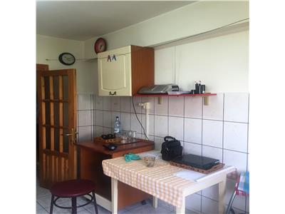 Vanzare apartament, 3 camere, decomandat, Cantacuzino, Ploiesti