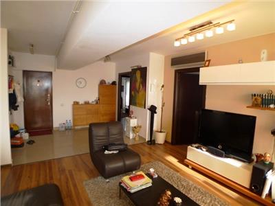 Inchiriere Penthouse in Ploiesti, zona 9 Mai, confort 1 open space