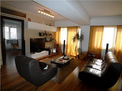 Inchiriere Penthouse in Ploiesti, zona 9 Mai, confort 1 open space