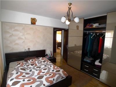 Inchiriere Penthouse in Ploiesti, zona 9 Mai, confort 1 open space