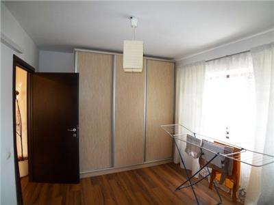 Inchiriere Penthouse in Ploiesti, zona 9 Mai, confort 1 open space