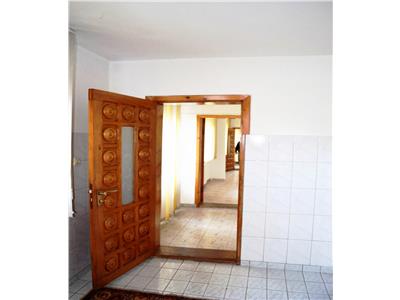 Inchiriere casa, 6 camere, zona ultracentrala, Ploiesti