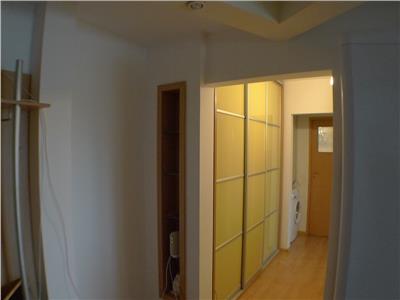 Inchiriere apartament 3 camere, Ploiesti, zona Malu Rosu