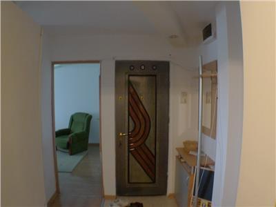 Inchiriere apartament 3 camere, Ploiesti, zona Malu Rosu