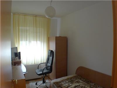 Inchiriere apartament 3 camere, Ploiesti, zona Malu Rosu