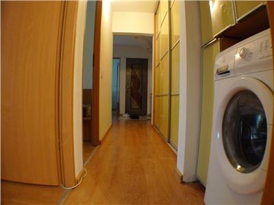 Inchiriere apartament 3 camere, Ploiesti, zona Malu Rosu