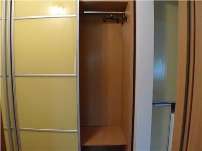 Inchiriere apartament 3 camere, Ploiesti, zona Malu Rosu