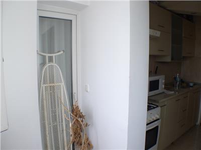 Inchiriere apartament 3 camere, Ploiesti, zona Malu Rosu