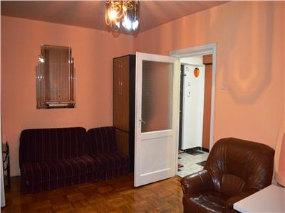 Inchiriere apartament 2 camere, renovat, zona Democratiei, Ploiesti