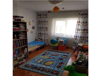 Inchiriere apartament modern, 3 camere, zona Ultracentrala, in Ploiest