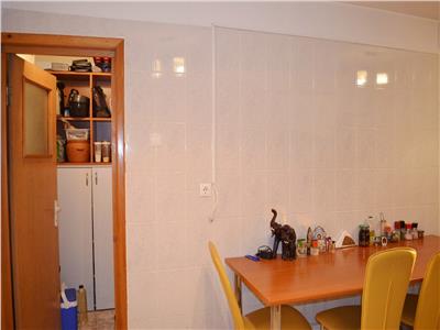 Apartament de lux, 3 camere, 120 mp, bloc nou, ultracentral, Ploiesti