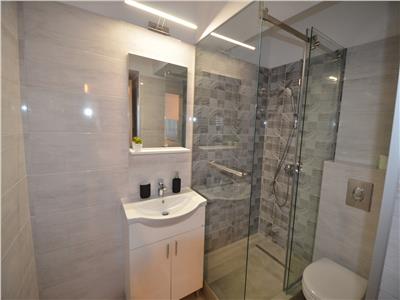 Inchiriere apartament  3 camere, bloc nou, Ploiesti, zona centrala