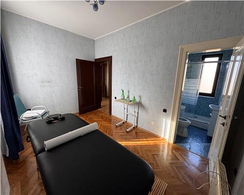 Vanzare casa 5 camere, in Ploiesti, zona Bd Castanilor