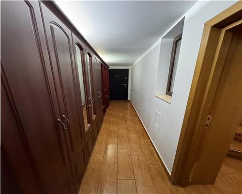 Vanzare casa 5 camere, in Ploiesti, zona Bd Castanilor