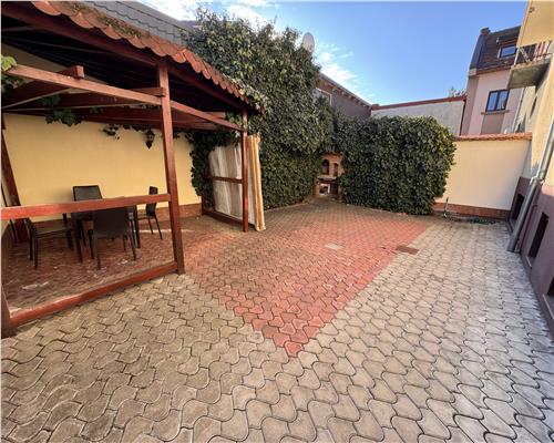 Vanzare casa 5 camere, in Ploiesti, zona Bd Castanilor