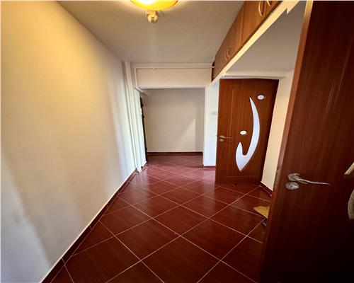 Vanzre apartament 3 camere, confort 2, in Ploiesti, zona Baraolt