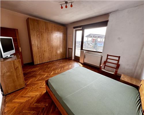 Vanzare apartament 4 camere,  garaj si boxa, in Ploiesti, zona centrala