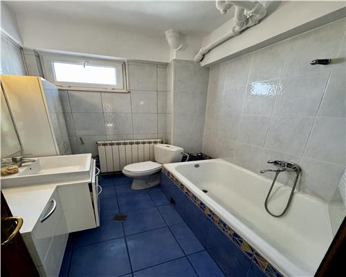 Vanzare apartament 4 camere,  garaj si boxa, in Ploiesti, zona centrala