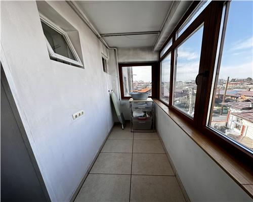 Vanzare apartament 4 camere,  garaj si boxa, in Ploiesti, zona centrala