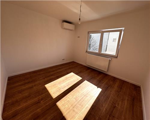 Vanzare apartament 3 camere, complet renovat, PLoiesti, Eroilor, Cioceanu