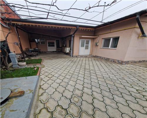 Vanzare casa P+M, 4 camere, in Ploiesti, zona Dorobantu