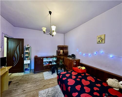 Casa cu teren 240 mp, pretabila comercial sau rezidential, Central Ploiesti