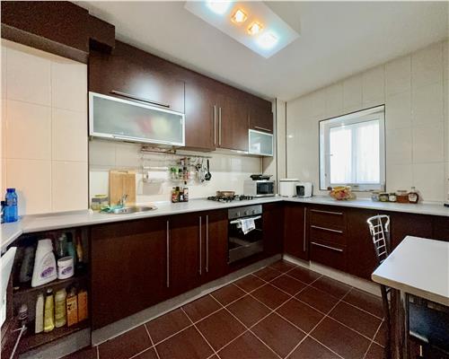 Apartament 3 camere, spatios, Marasesti stradal, Ploiesti.