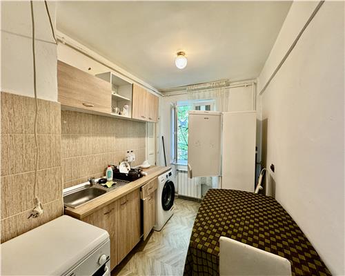 Apartament 2 camere, centrala termica, zona Sud, Ploiesti