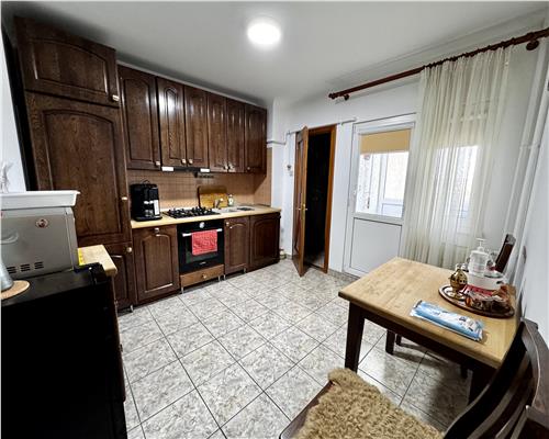 Vanzare apartament 4 camere, transformat in 3, Ploiesti, Republicii