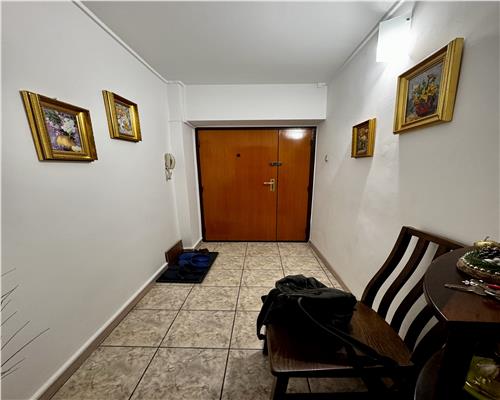 Vanzare apartament 4 camere, transformat in 3, Ploiesti, Republicii