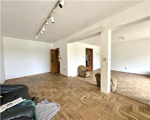 Casa S+P+1E, 11 camere, garaj, teren 1915 mp, stradal Paulestii Noi, langa Ploiesti