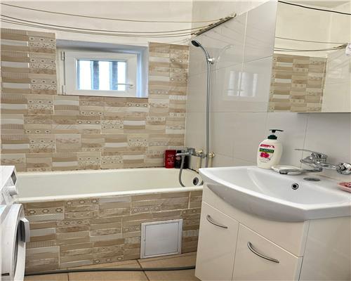 Apartament 3 camere, spatios, zona Republicii, Ploiesti