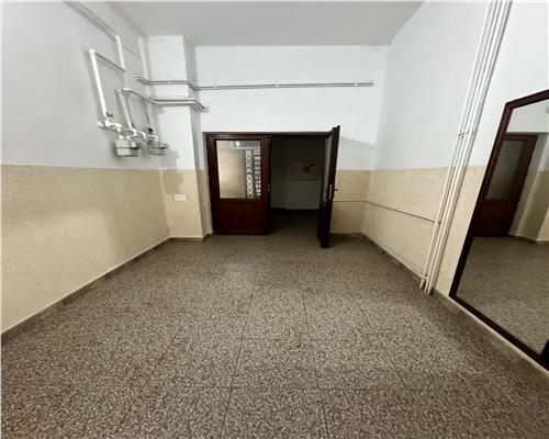 Vanzare apartament 3 camere, confort 1A decomandat, Ploiesti, ultracentral