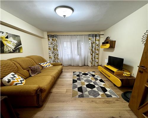 Vanzare apartament 3 camere, confort 1A decomandat, Ploiesti, ultracentral