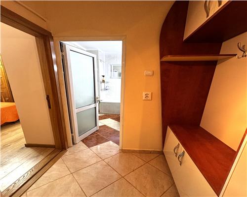 Vanzare apartament 3 camere, confort 1A decomandat, Ploiesti, ultracentral