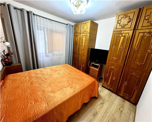 Vanzare apartament 3 camere, confort 1A decomandat, Ploiesti, ultracentral