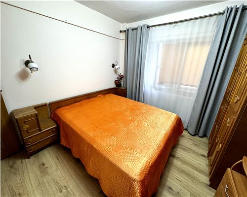 Vanzare apartament 3 camere, confort 1A decomandat, Ploiesti, ultracentral