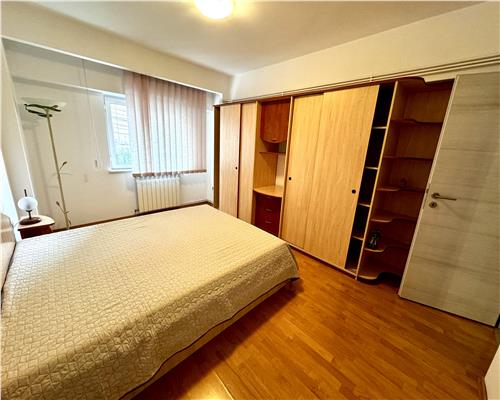 Vanzare apartament 3 camere, Ploiesti, zona Ion Maiorescu