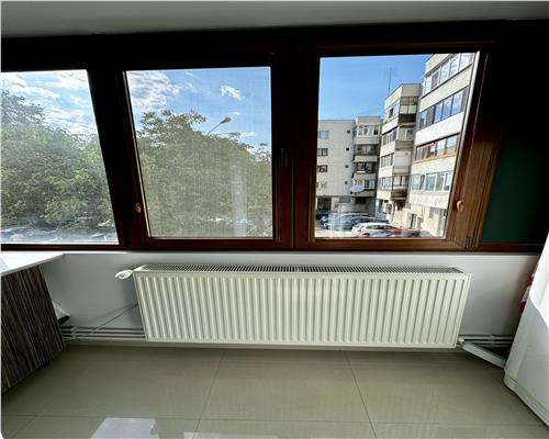 Vanzare apartament 3 camere, Ploiesti, ultracentral, centrala proprie