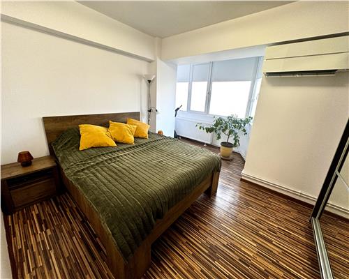 Vanzare apartament 3 camere, Ploiesti, ultracentral, centrala proprie