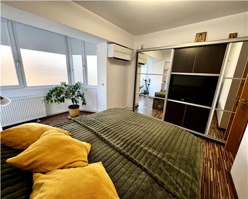 Vanzare apartament 3 camere, Ploiesti, ultracentral, centrala proprie