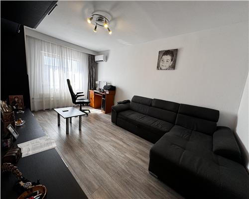 Vanzare apartament 3 camere, in Ploiesti, zona Cantacuzino/ Paltinis