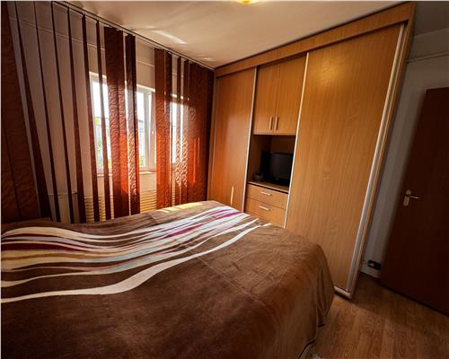 Vanzare apartament 3 camere, in Ploiesti, zona Cantacuzino/ Paltinis