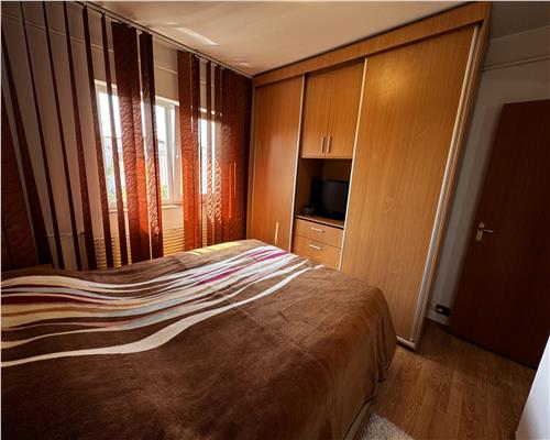 Vanzare apartament 3 camere, in Ploiesti, zona Cantacuzino/ Paltinis