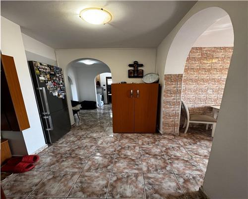 Vanzare apartament 3 camere, in Ploiesti, zona Cantacuzino/ Paltinis